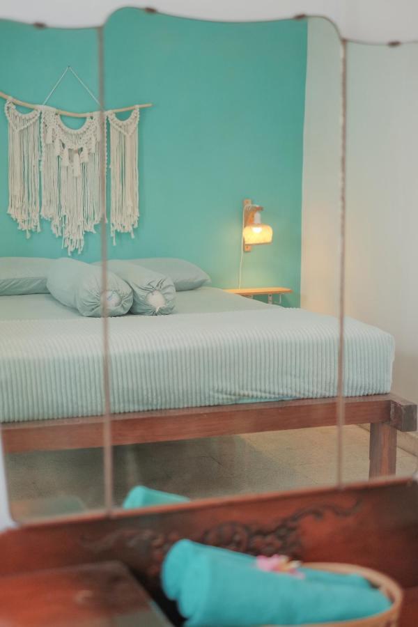 Abrakadabra 747 Apartment Yogyakarta Exterior photo