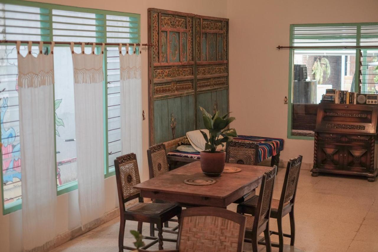 Abrakadabra 747 Apartment Yogyakarta Exterior photo