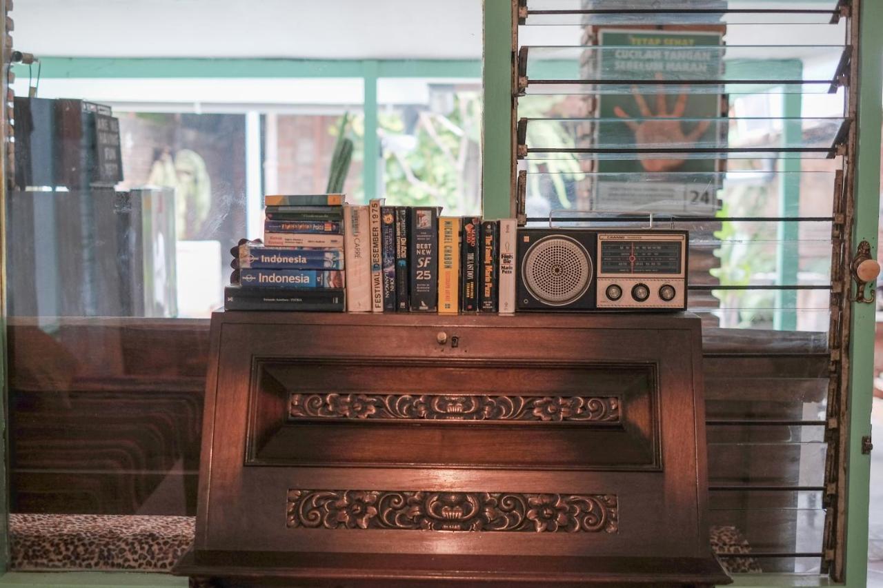 Abrakadabra 747 Apartment Yogyakarta Exterior photo
