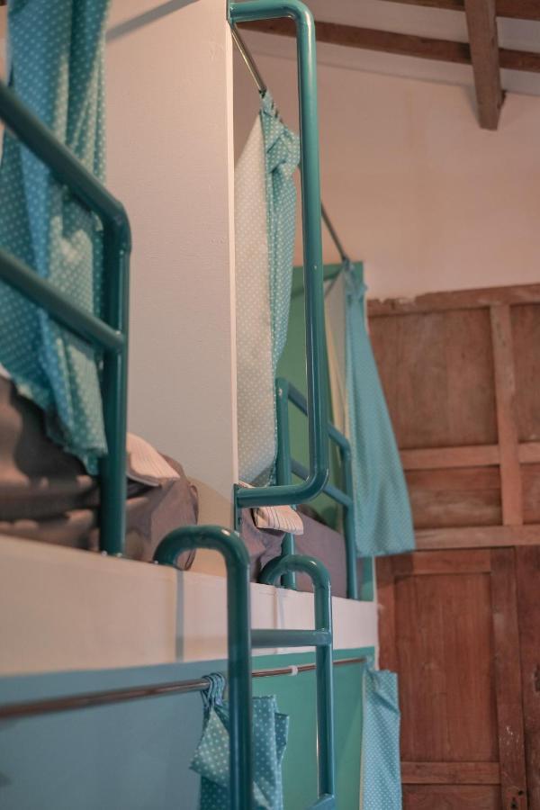 Abrakadabra 747 Apartment Yogyakarta Exterior photo