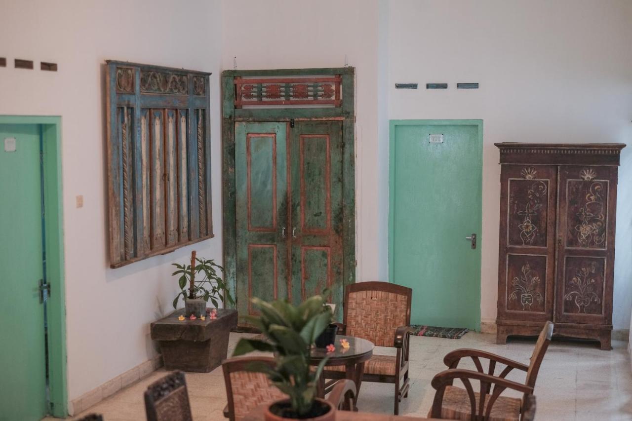 Abrakadabra 747 Apartment Yogyakarta Exterior photo